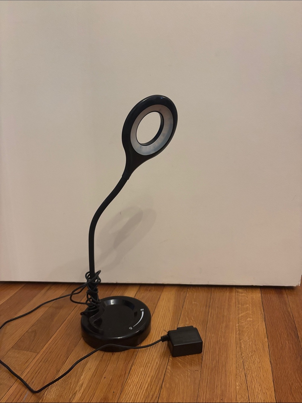 Desk Light, Adjustable with height and lighting